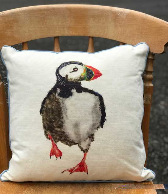 Running-Puffin-Cushion