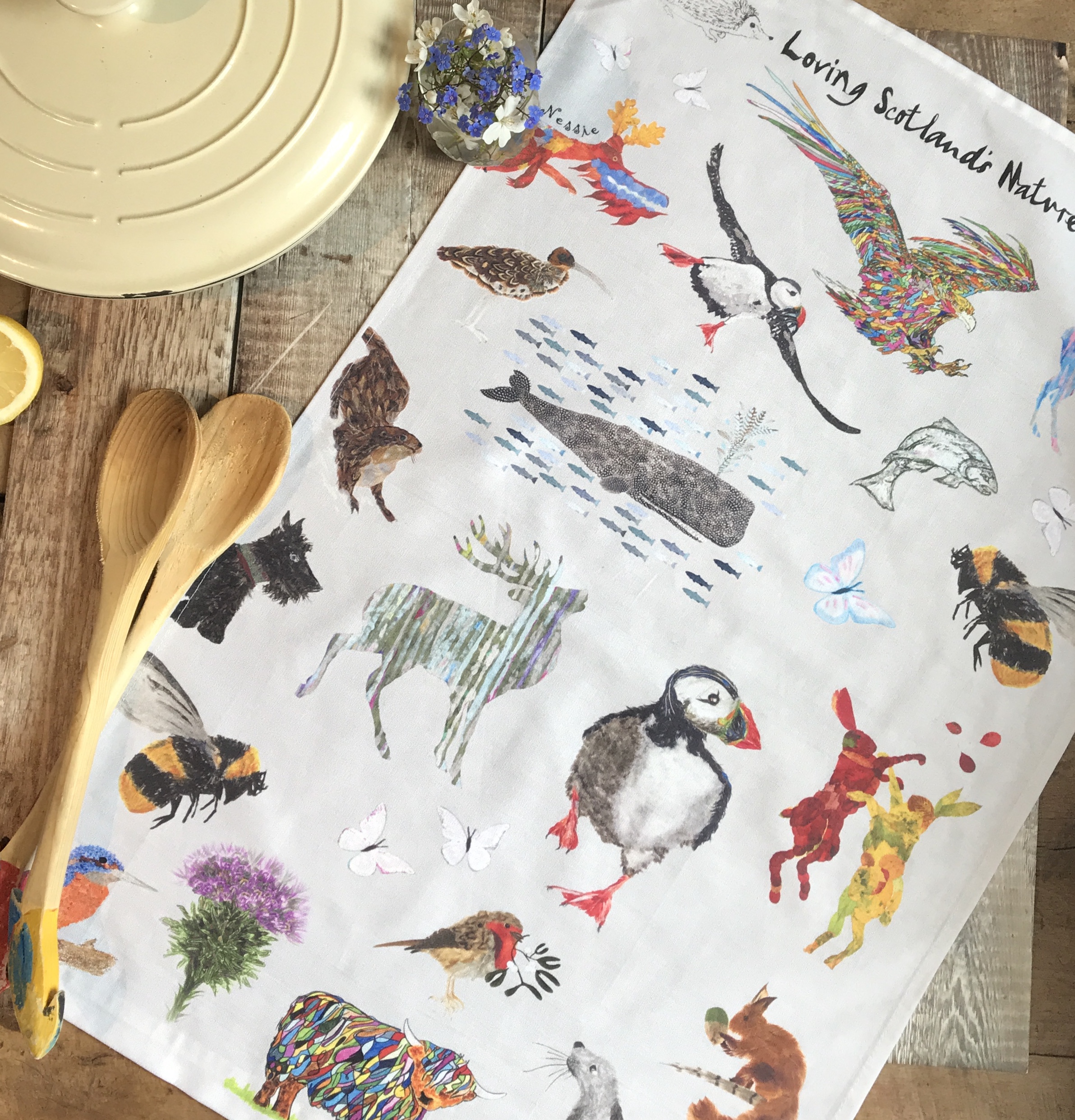 TEA TOWEL IN A GIFT BAG - Loving Scotland's Nature Design