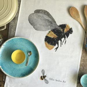 TEA TOWEL IN A GIFT BAG -  Bee