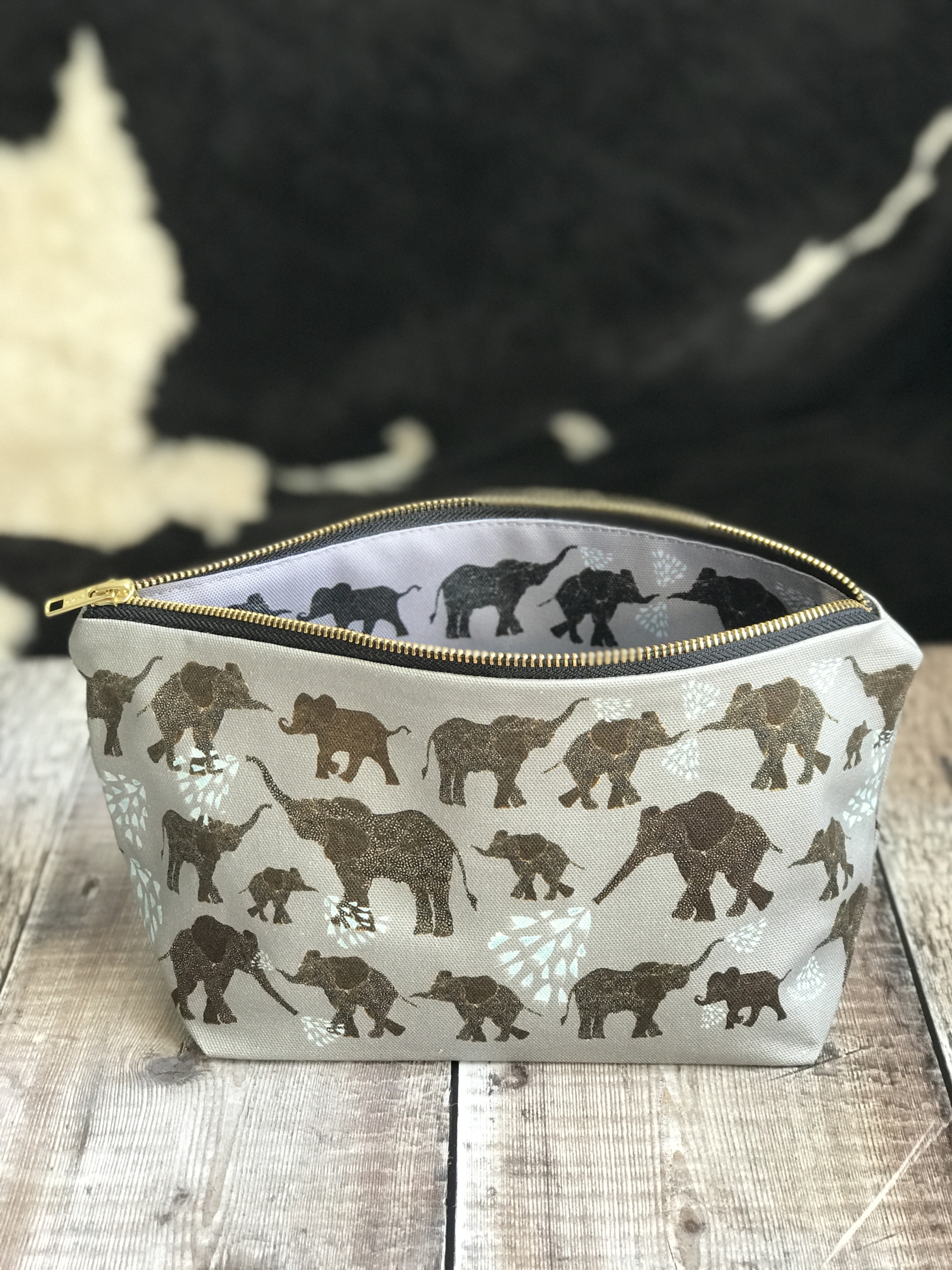 *SECONDS AS WRONG (MAUVE) COLOUR*- Washbag 2 - Elephants design - printed nylon inside to surprise you & make you smile!