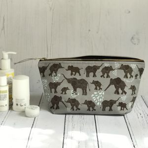 Washbag 1 - Elephant design with a black nylon lining inside