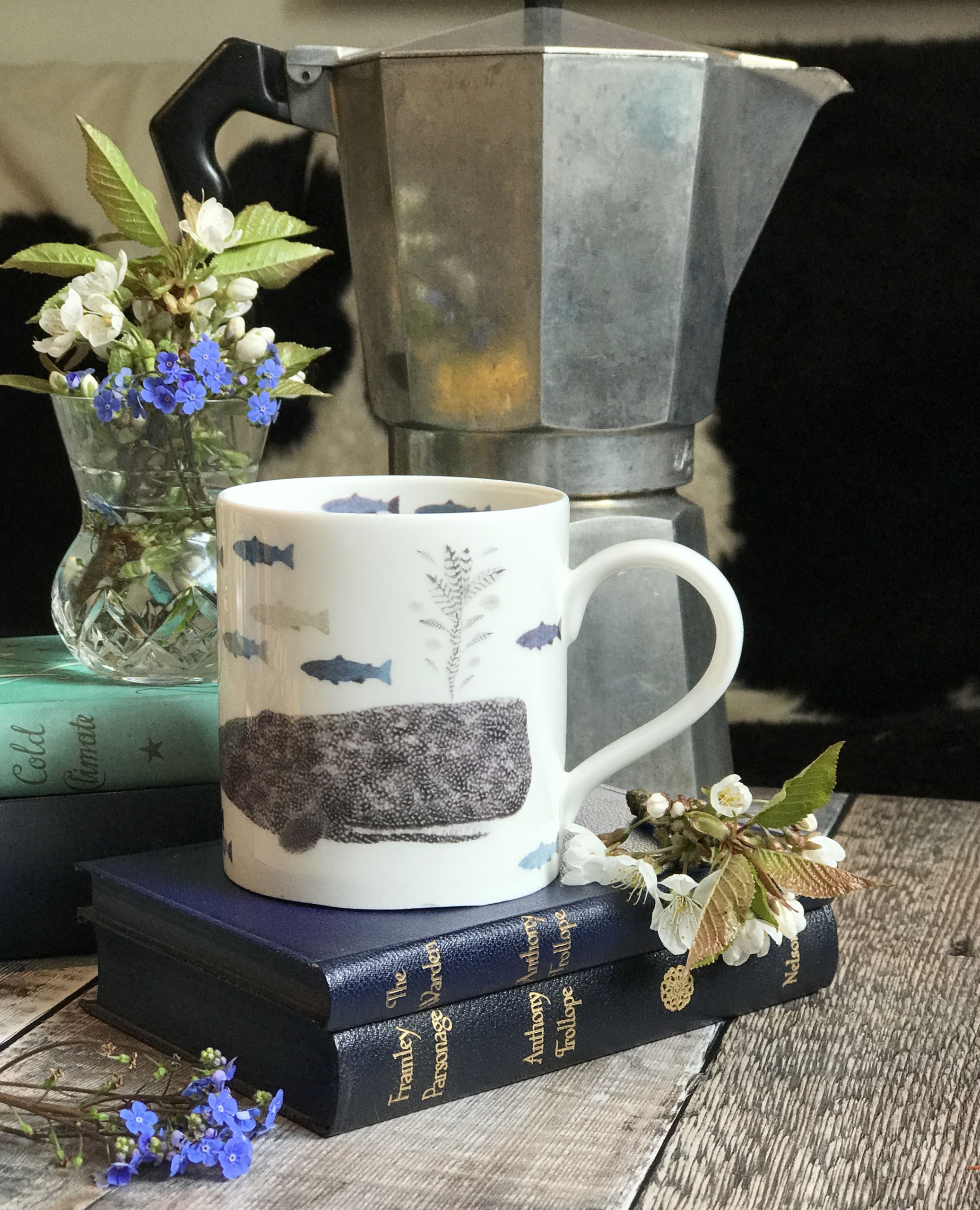 Mug pop whale