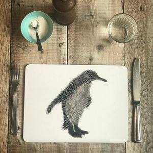 TABLEMAT - Oblong - Penguin Facing Right Design