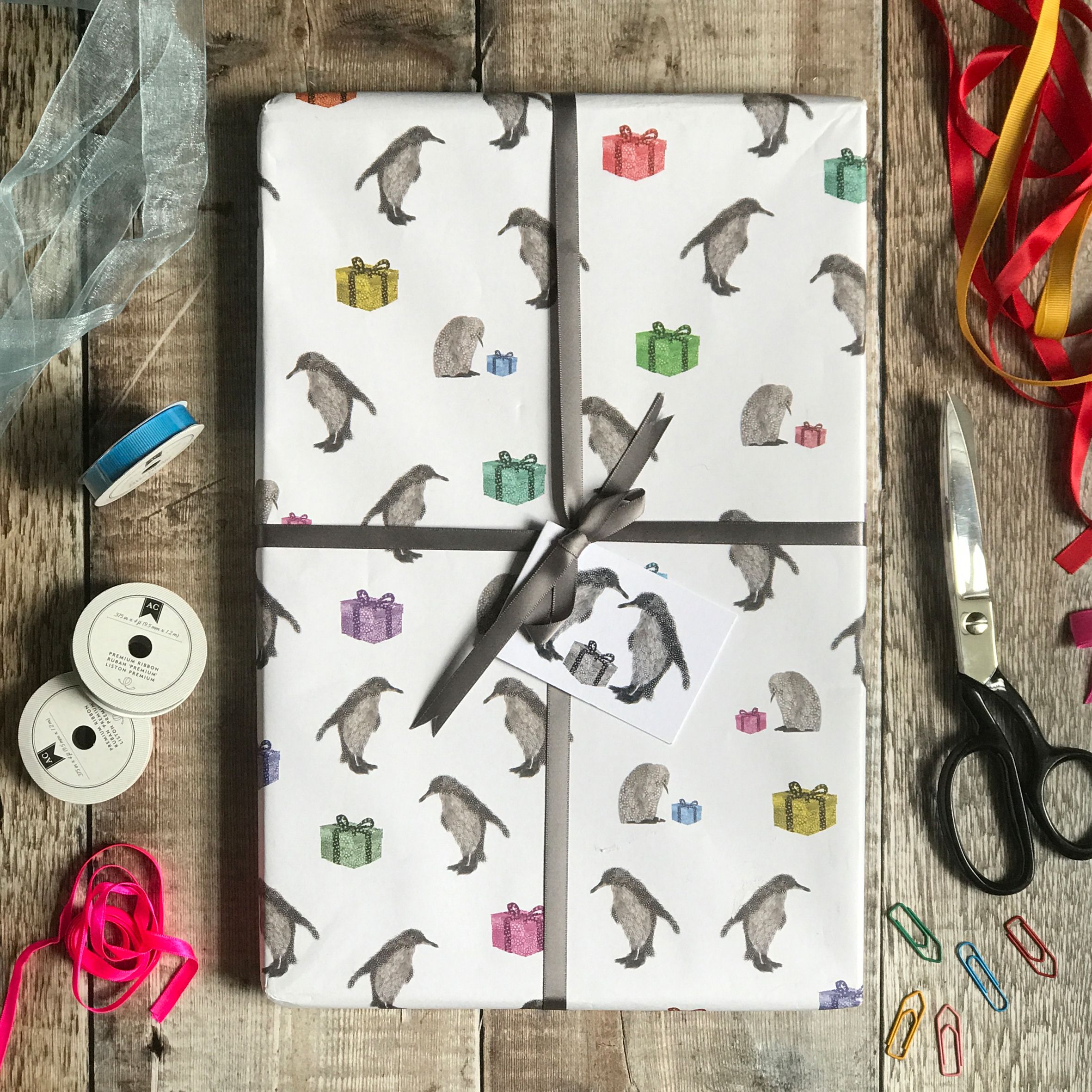wrapping paper small penguin square image