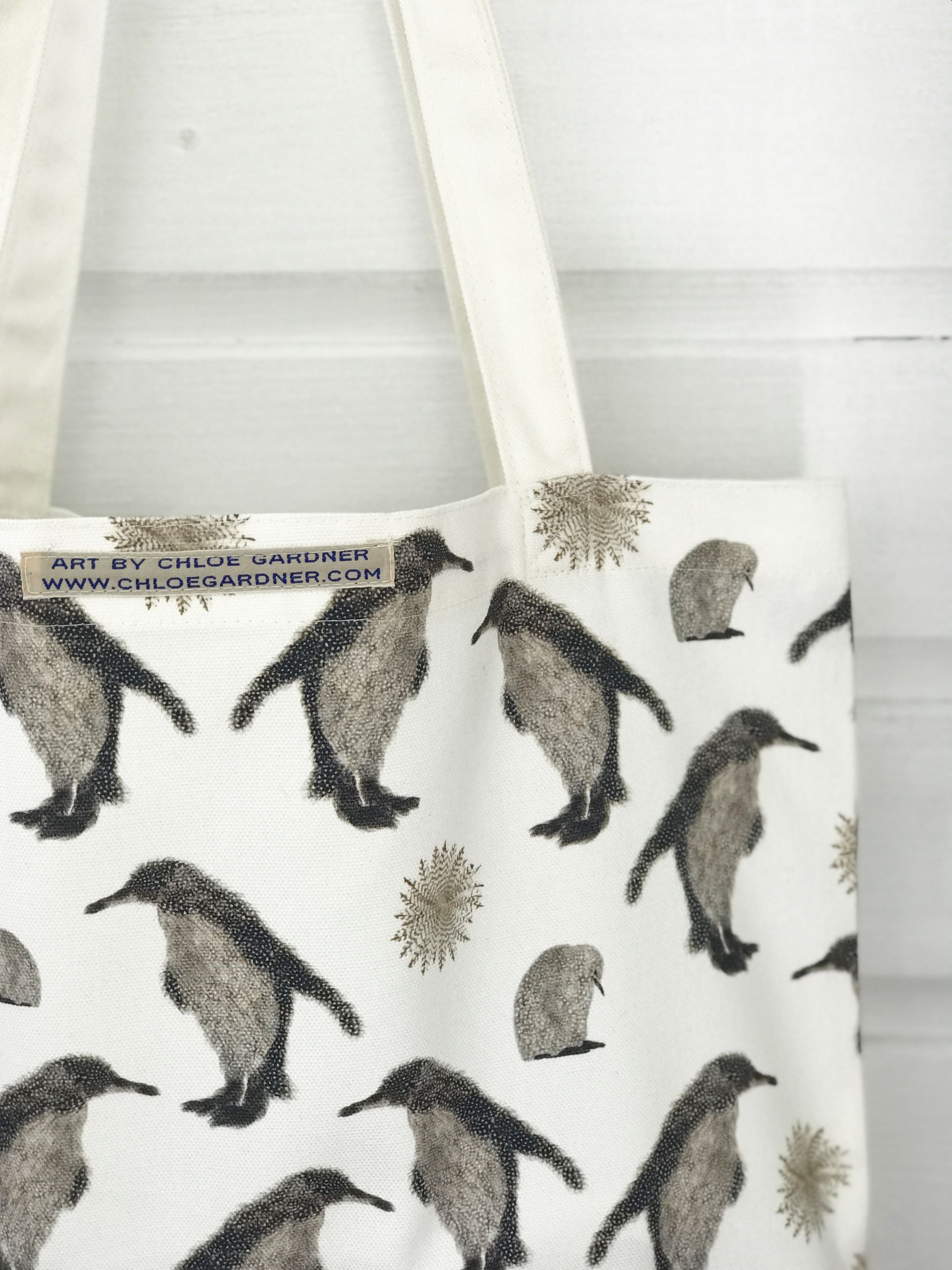 Bag small penguin repeat DETAIL