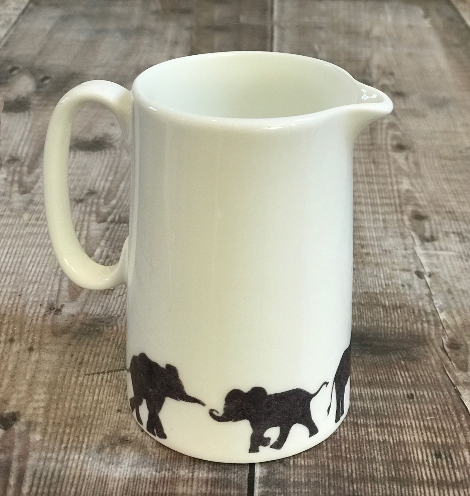 jug size 2 half pint ele circle a