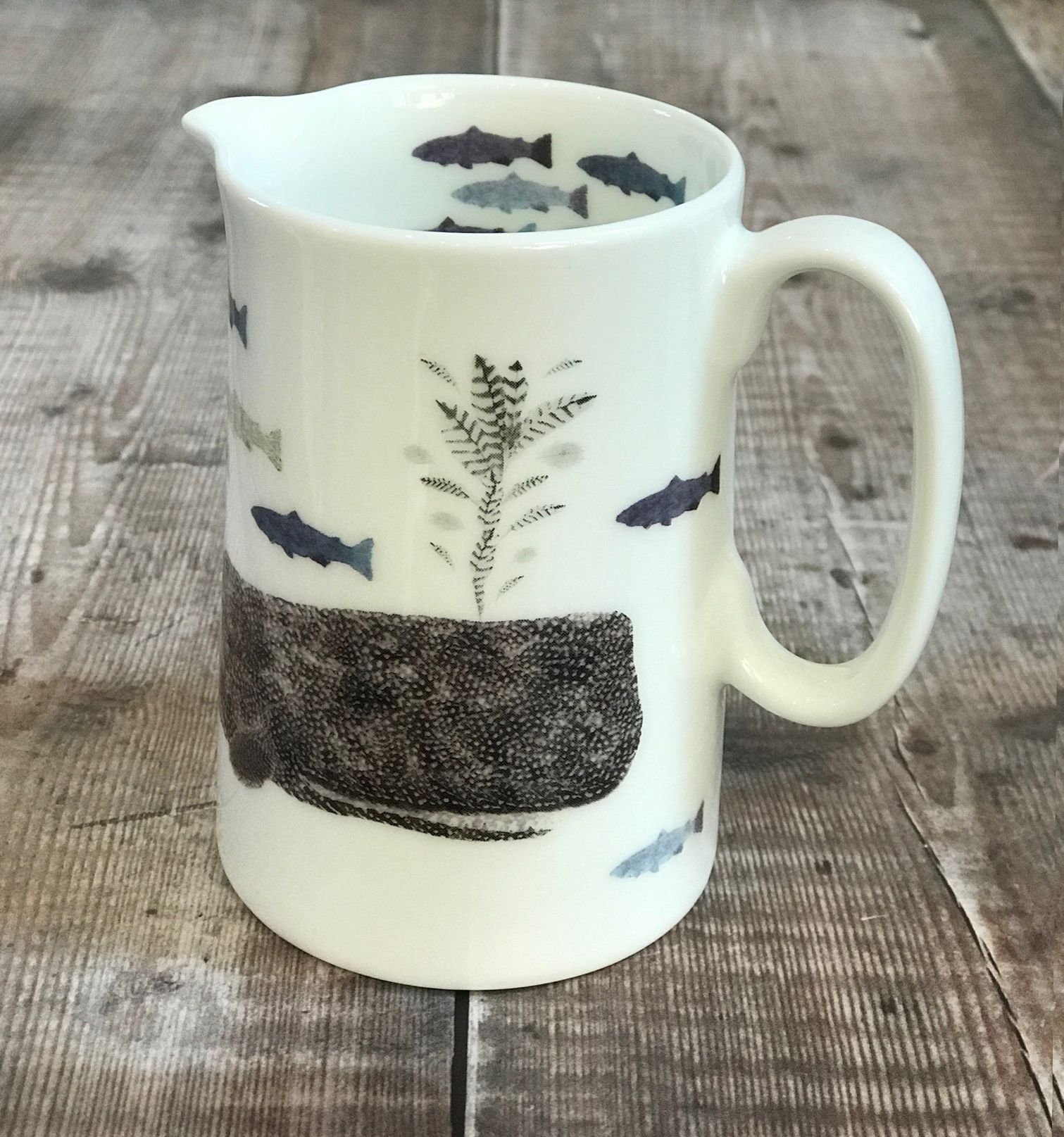 jug size 2 half pint whale a