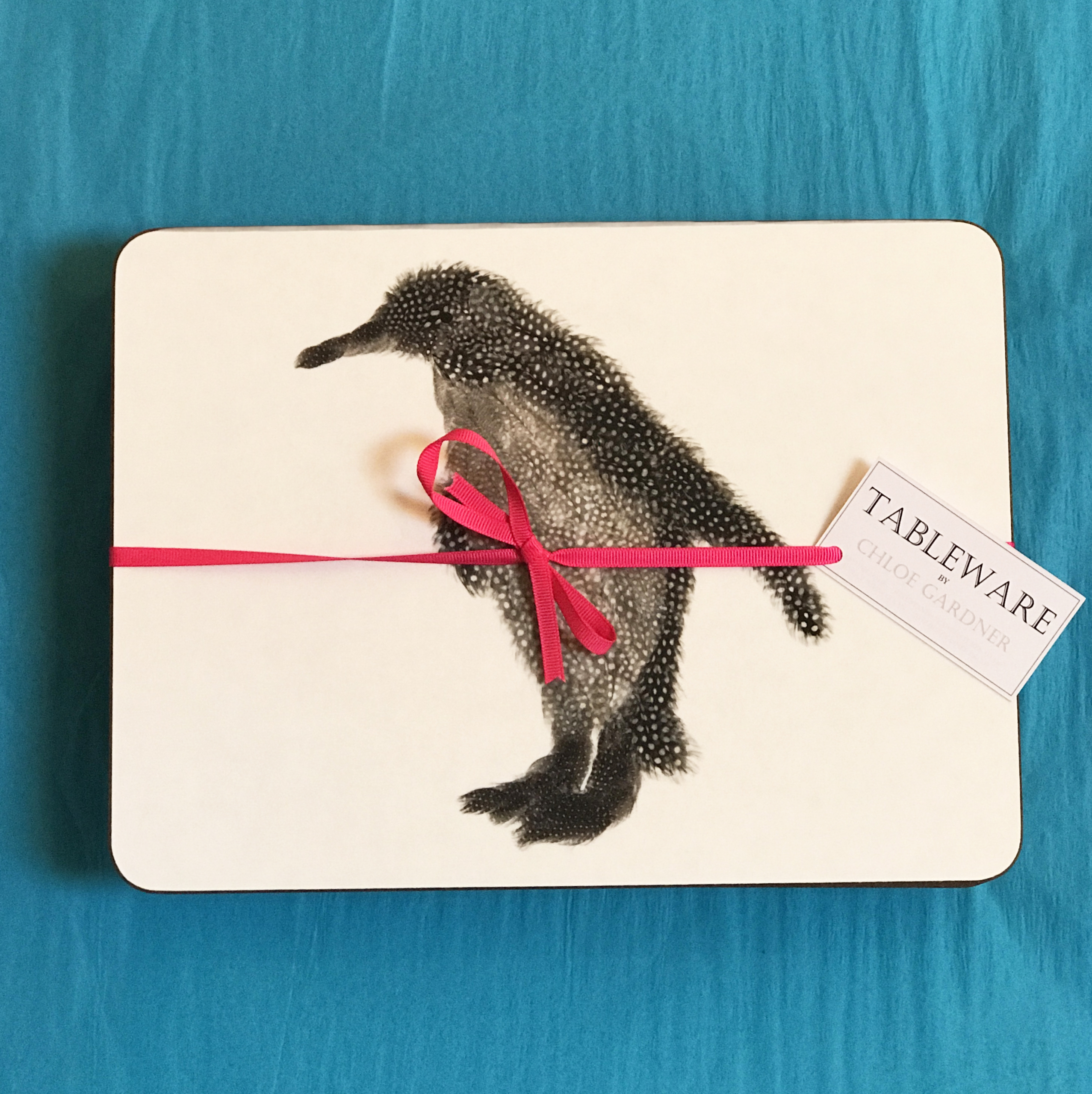 penguin oblong tablemat FL
