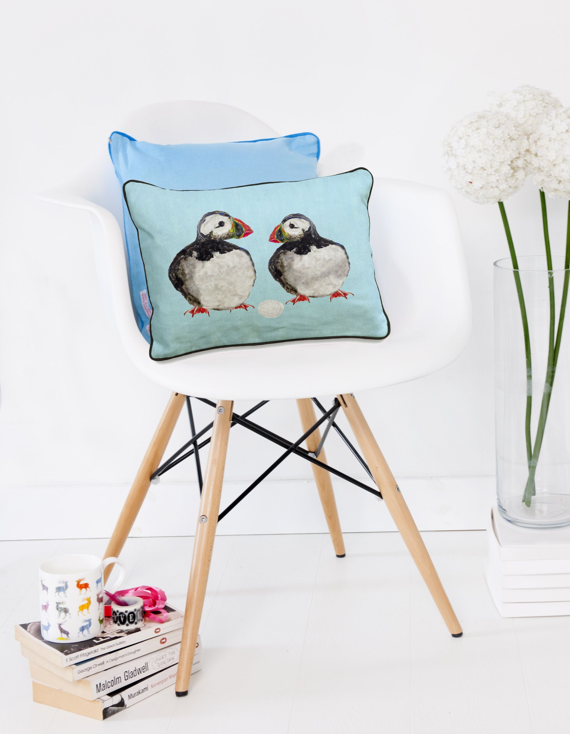 1MB puffin pair with egg in situe
