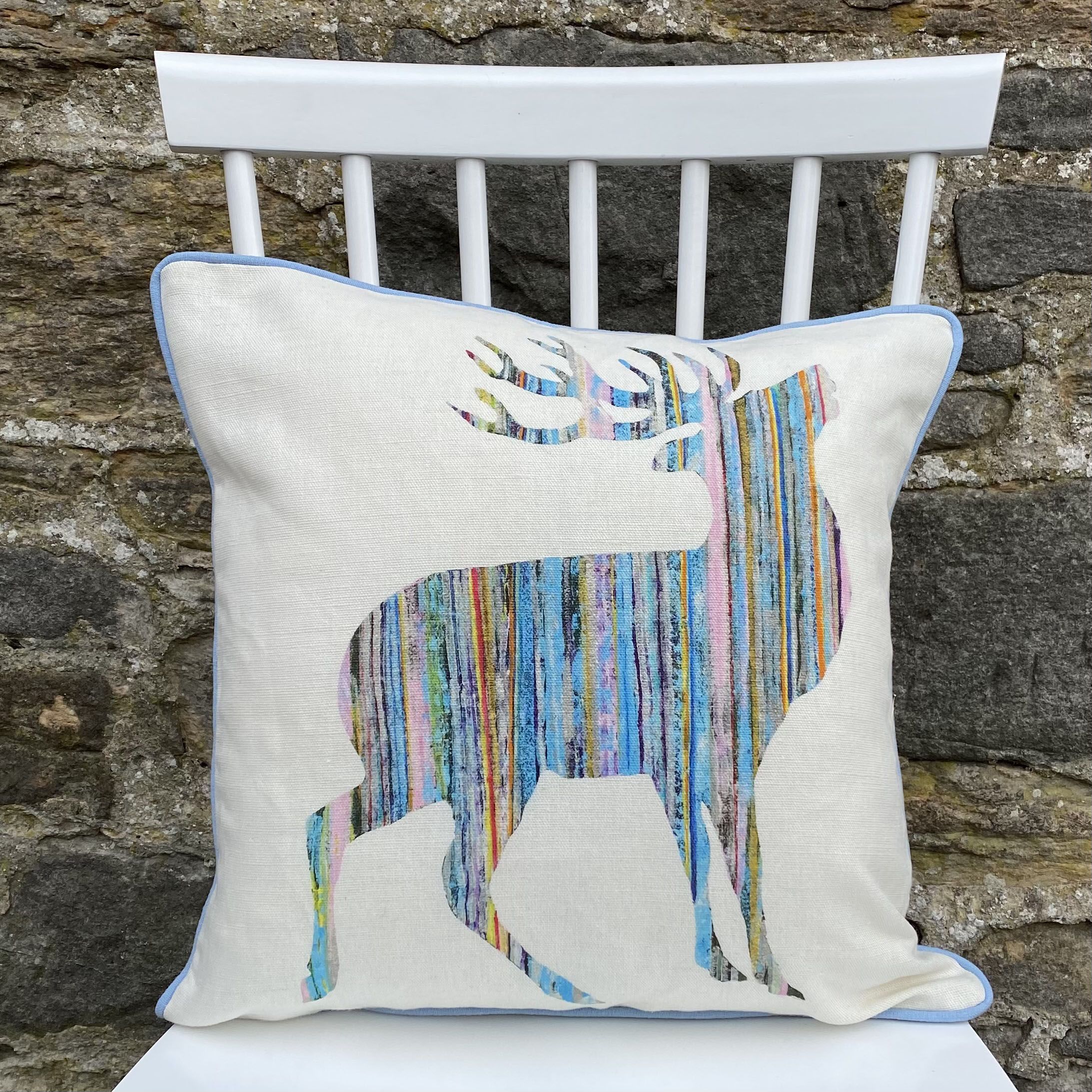 1MB white chair cushion PS stag