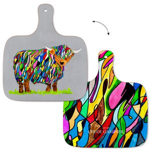 CHOPPING BOARD - MEDIUM- Bright Highland Cow on Grey
