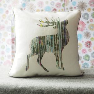 SQUARE CUSHION - Silver Stag facing right (Avail R8F26 04/25)