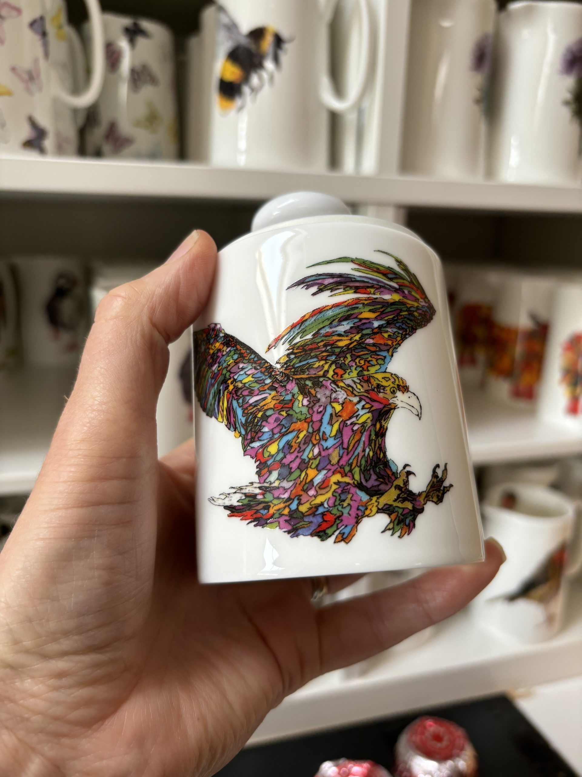 Eagle ceramic pot